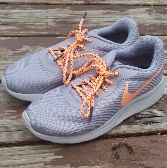 Nike | Shoes | Nike Tanjun Womens Size 